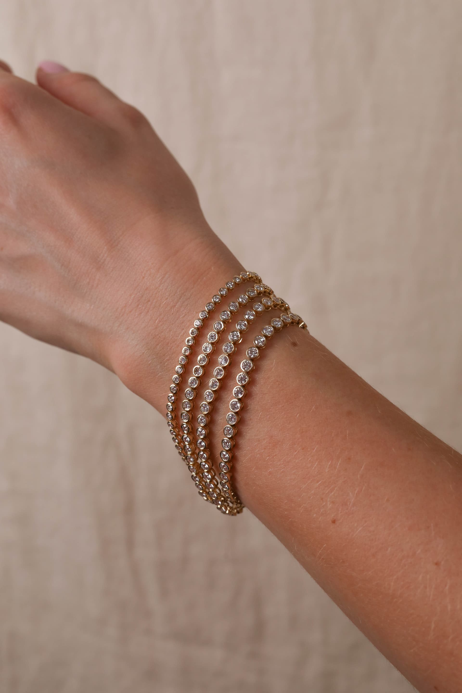 RoundBezelTennisBracelet-2ct,3ct,4ct,5ct7in-YG-LD-7.24-47.jpg