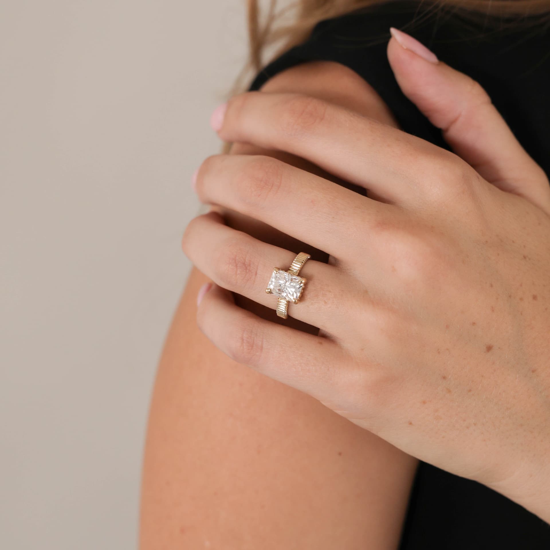 Ella-9x7mm-Radiant-YG-PDP-172.jpg