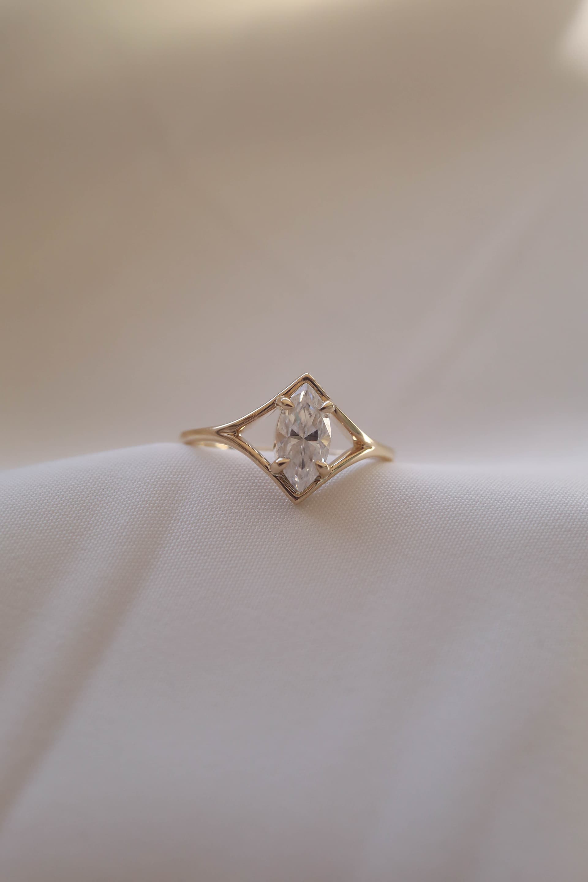 Lowen-9x4.5mmYG-AM-1.24-16.jpg