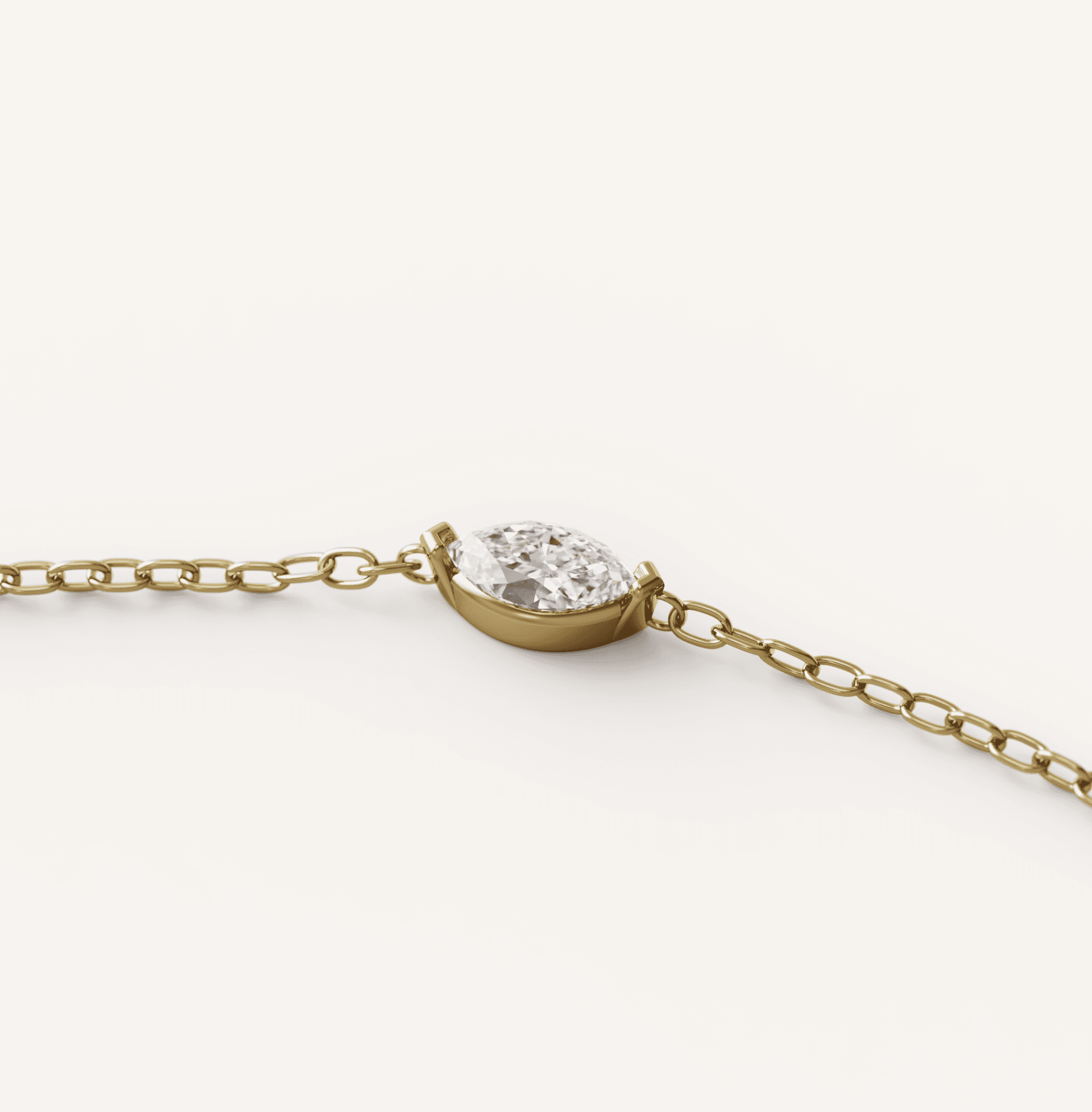 MarquiseDiamond_CableBracelet_CloseUp_YG1.png