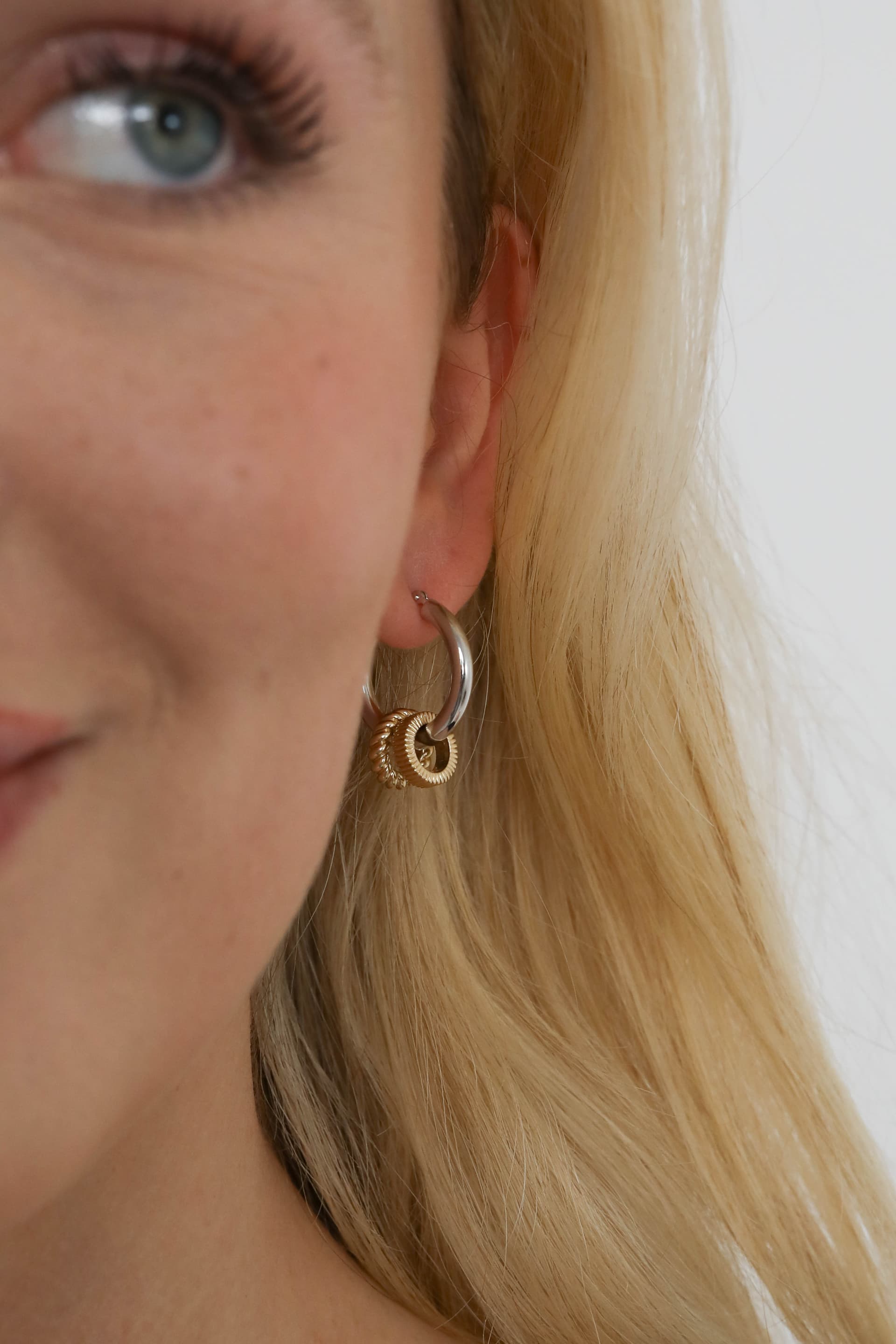 LoesHoops20mmWG&Edison&RopeSpacerCharms-YG-3.26-2.jpg